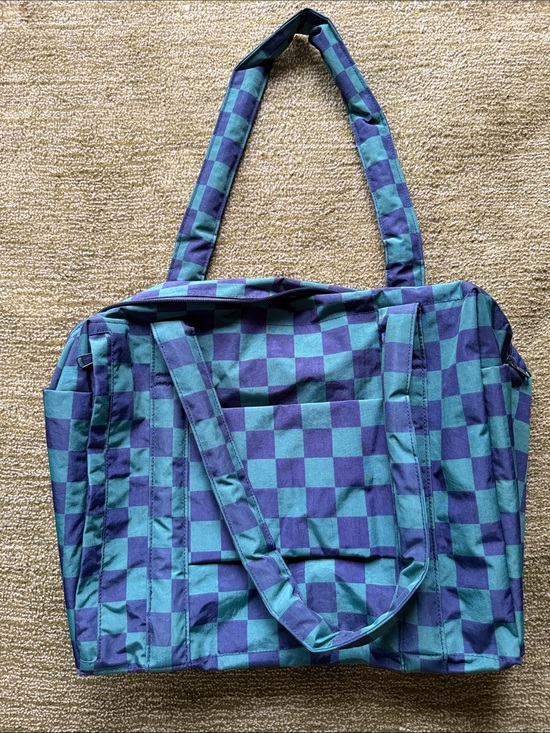 BAGGU Handbags - NWT Baggu Small Cloud Carry-on - Navy Green Check